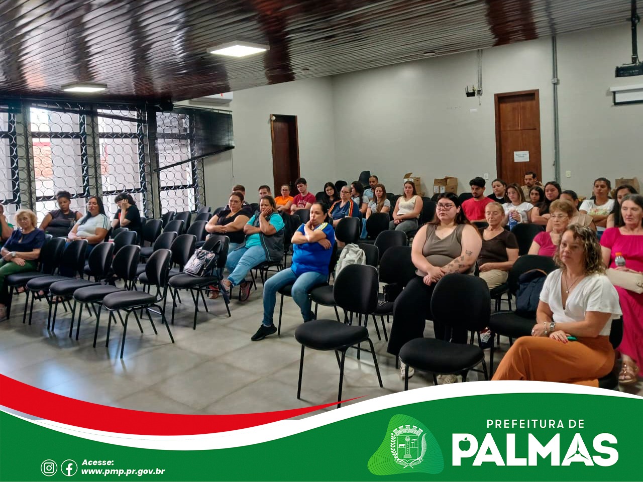 Secretaria de Educação promove reunião com profissionais da Educação Especial