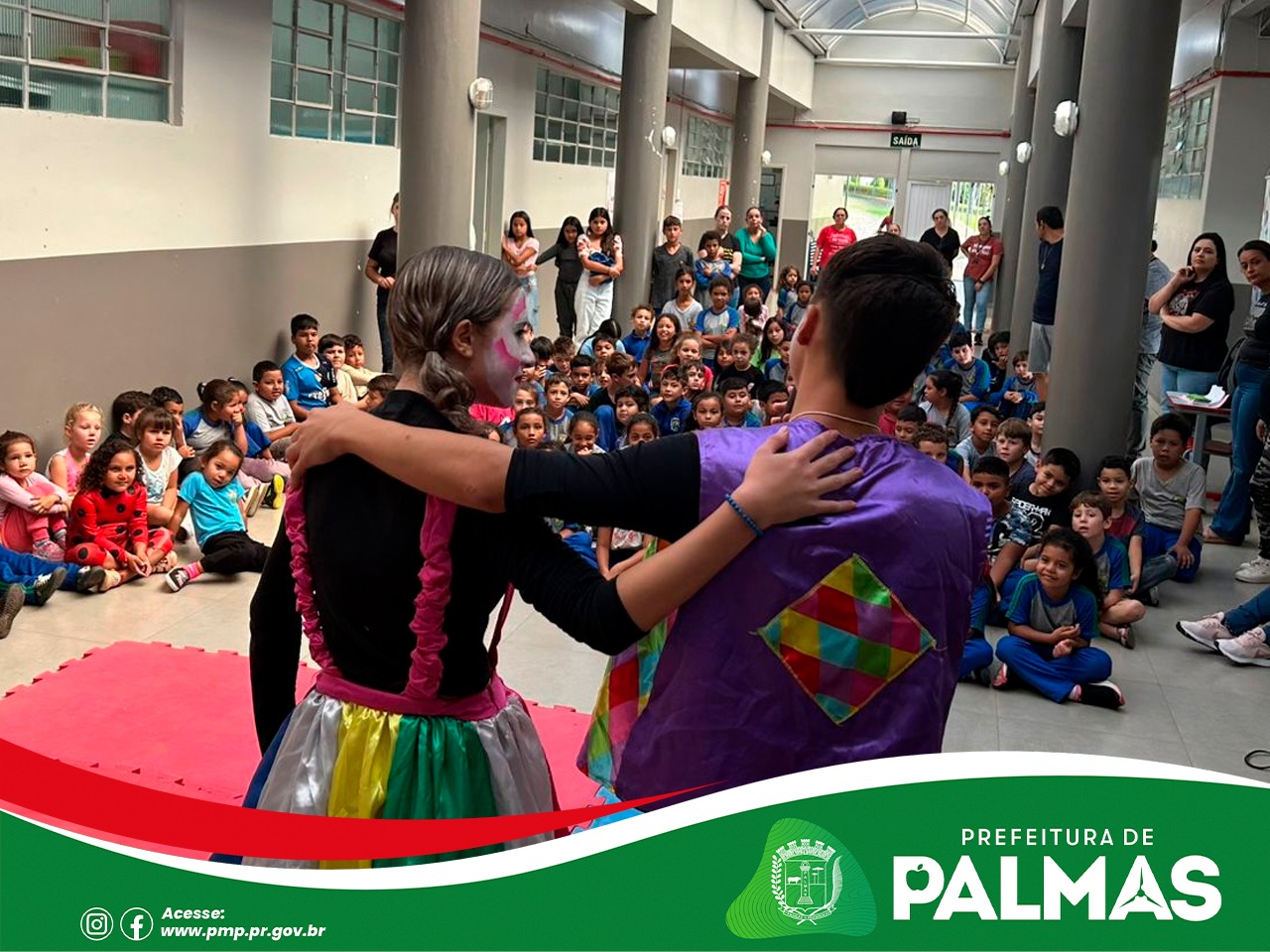 Dia do Circo é celebrado com apresentação especial na Escola e CMEI Tia Dalva