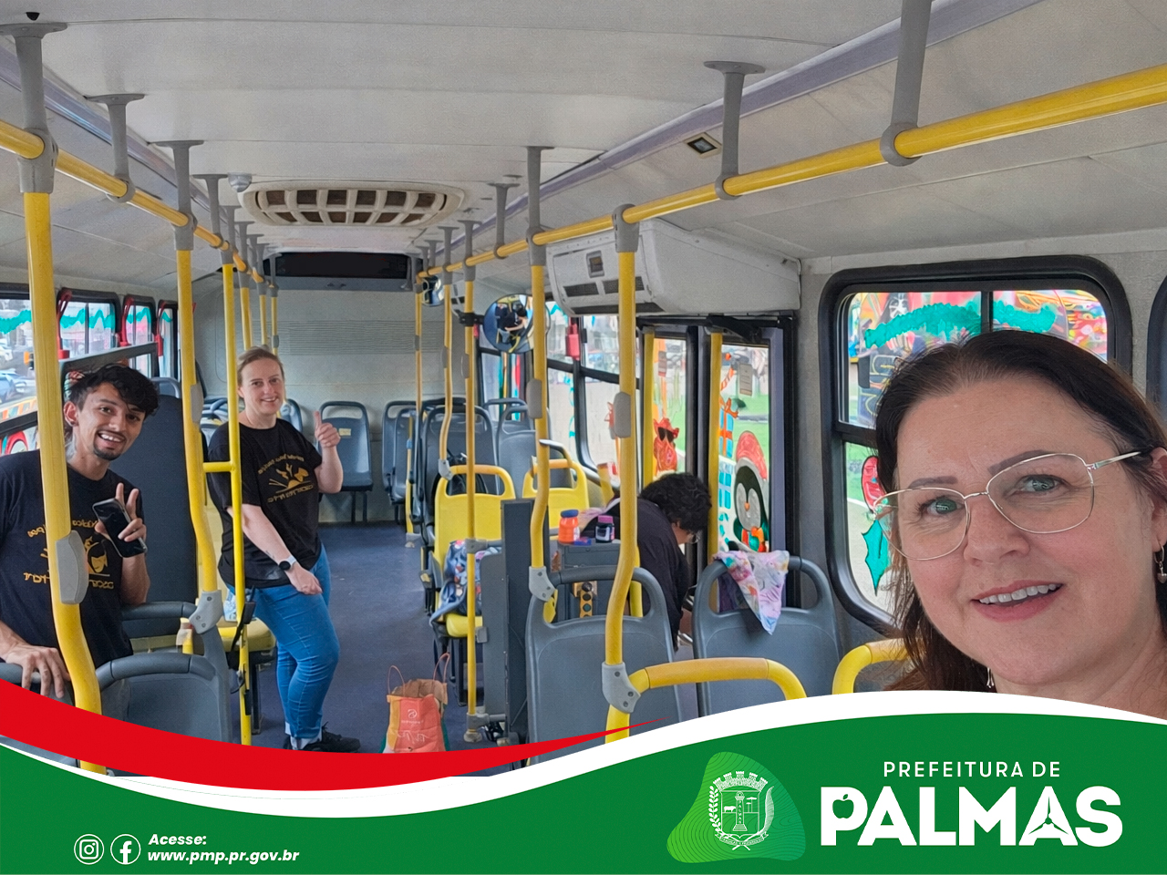 Ônibus se transforma no “Amarelinho do Natal” e já circula pela cidade 
