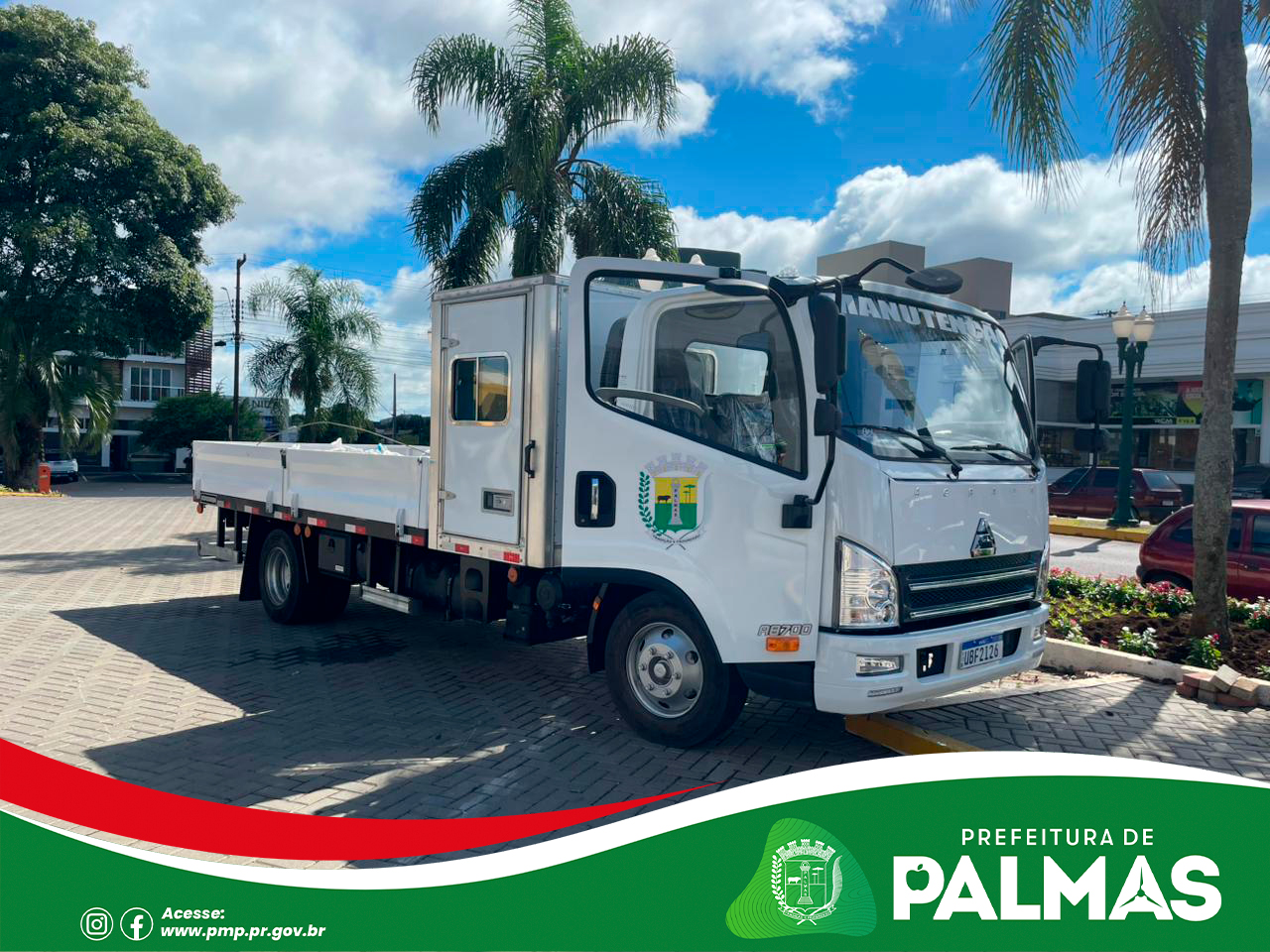 Secretaria de Educação recebe caminhão zero quilômetro para reforçar serviços de manutenção