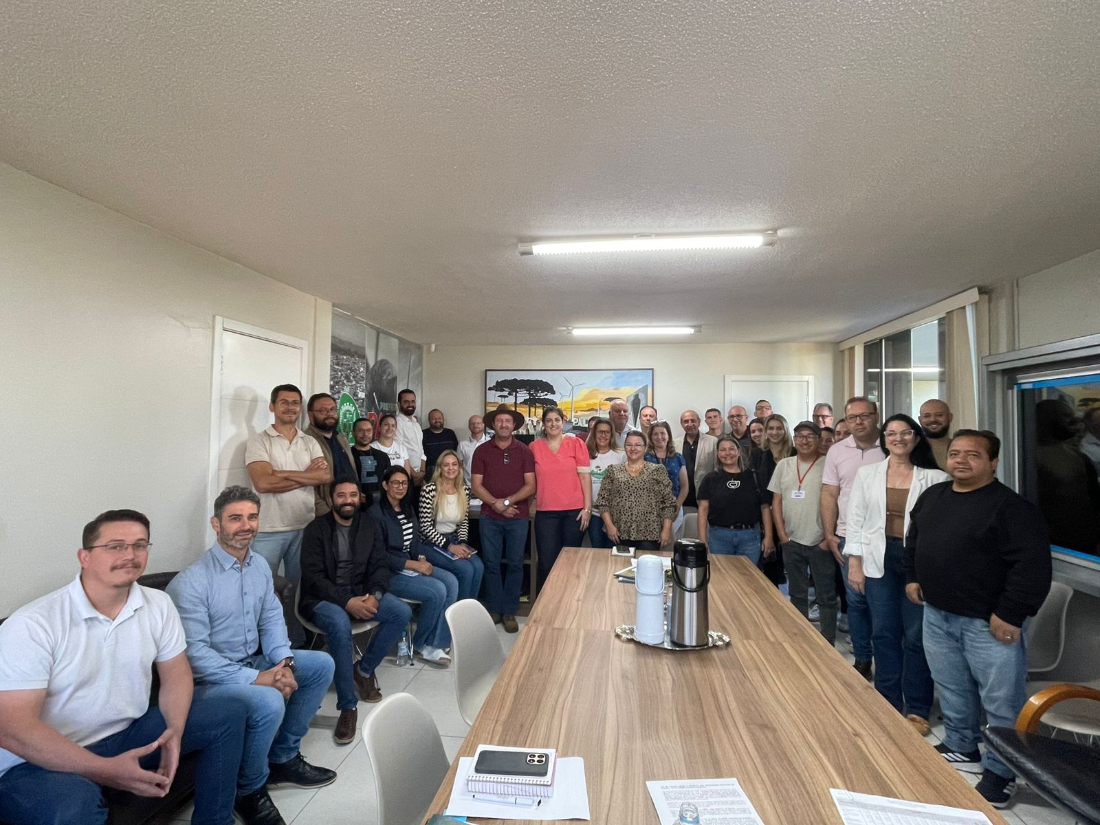 Prefeito em exercício Edson Kemes reúne equipe de governo para reunião de alinhamento